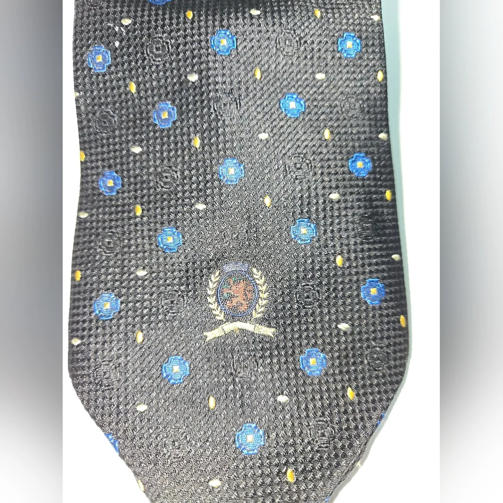 Tommy Hilfiger Men's Silk Necktie